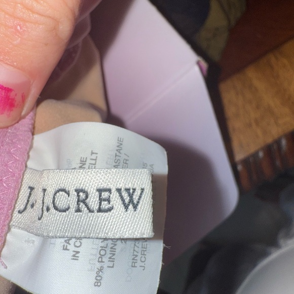Pre Owned J-Crew Scalloped Pink One Piece Size: Small never worn - Picture 4 of 5